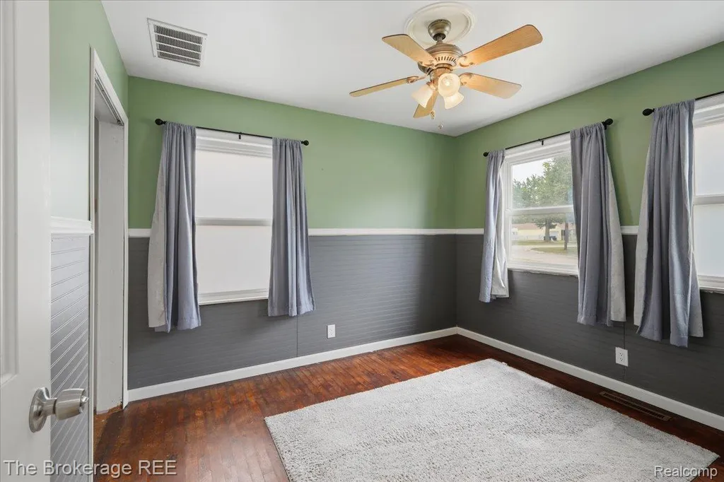 315 E Hill Street Davison City MI 48423