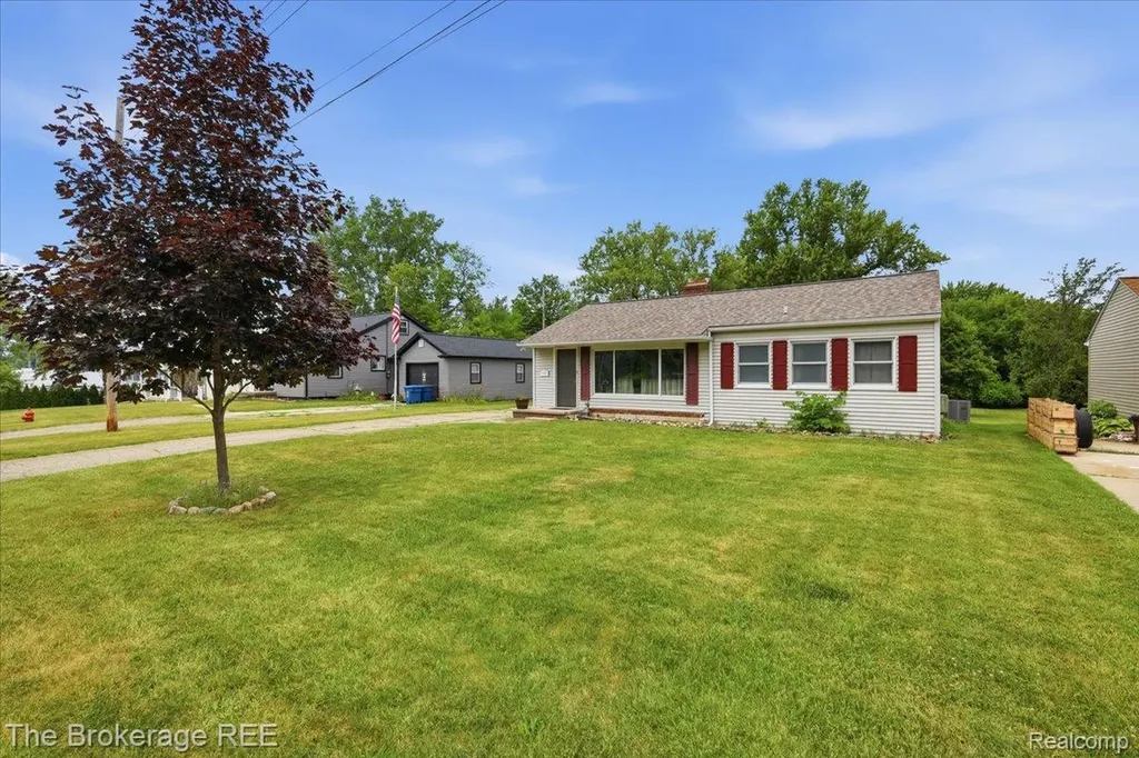 315 E Hill Street Davison City MI 48423