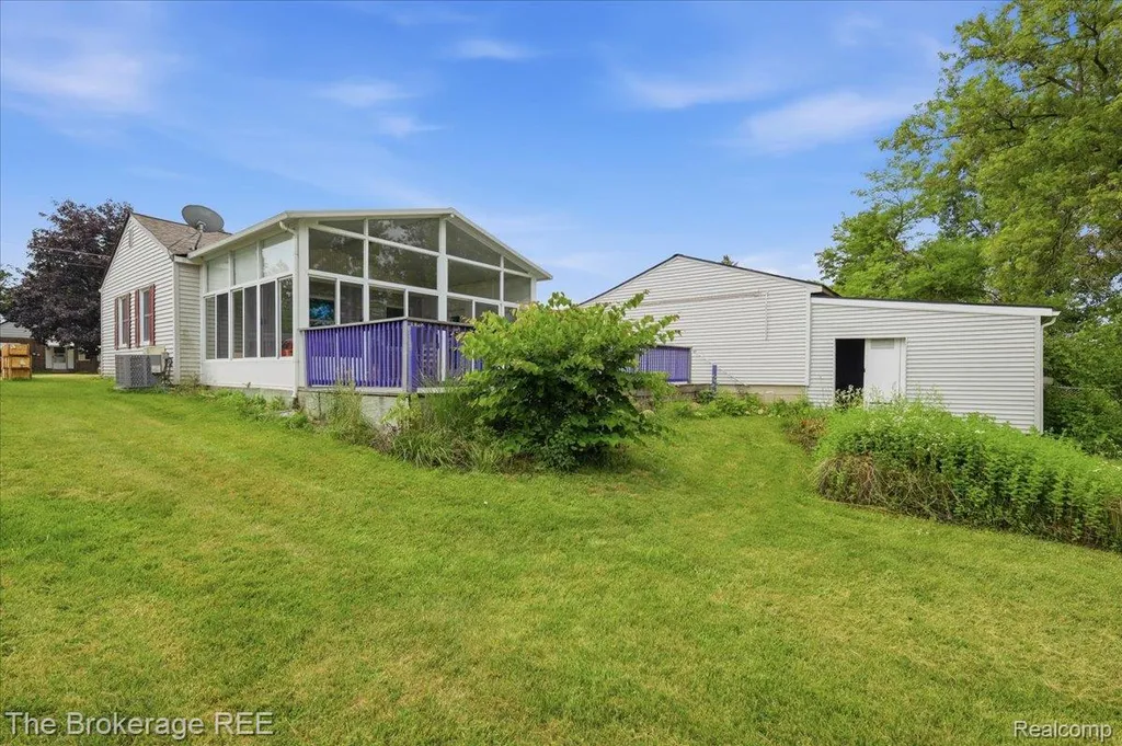 315 E Hill Street Davison City MI 48423