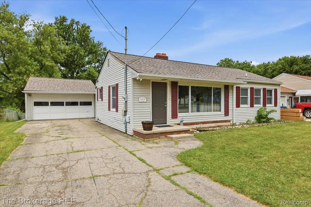 315 E Hill Street Davison City MI 48423