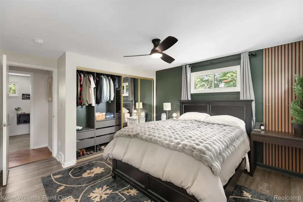 3815 Edgecrest Street West Bloomfield Charter Township MI 48324