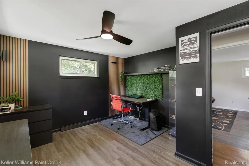 3815 Edgecrest Street West Bloomfield Charter Township MI 48324