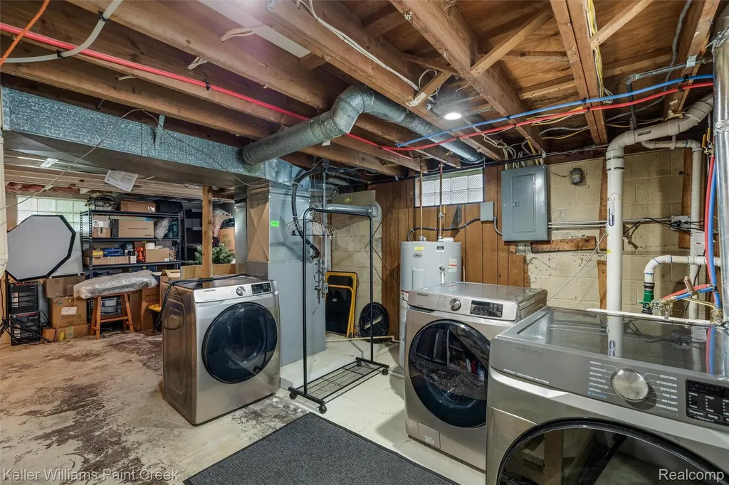 3815 Edgecrest Street West Bloomfield Charter Township MI 48324