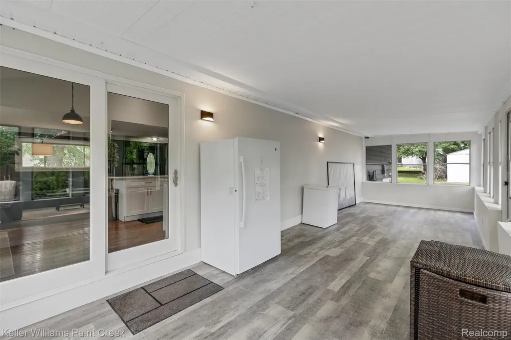 3815 Edgecrest Street West Bloomfield Charter Township MI 48324