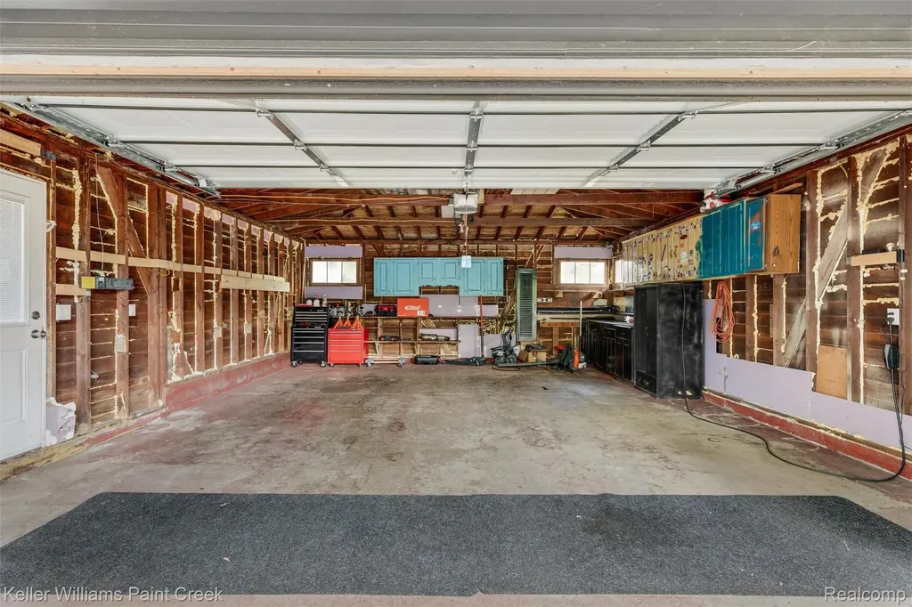 3815 Edgecrest Street West Bloomfield Charter Township MI 48324