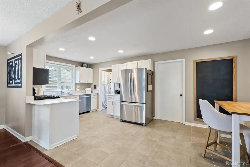 3525 Buss Drive Commerce Charter Township MI 48390