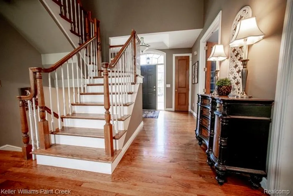 4853 Goodison Place Drive Oakland Charter Township MI 48306