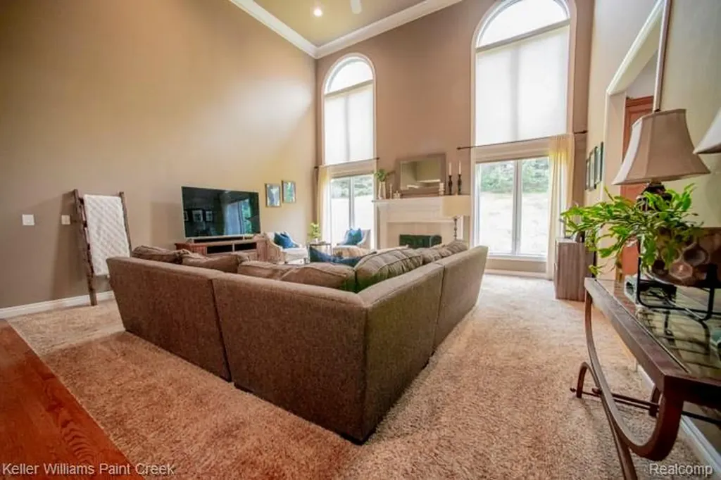 4853 Goodison Place Drive Oakland Charter Township MI 48306