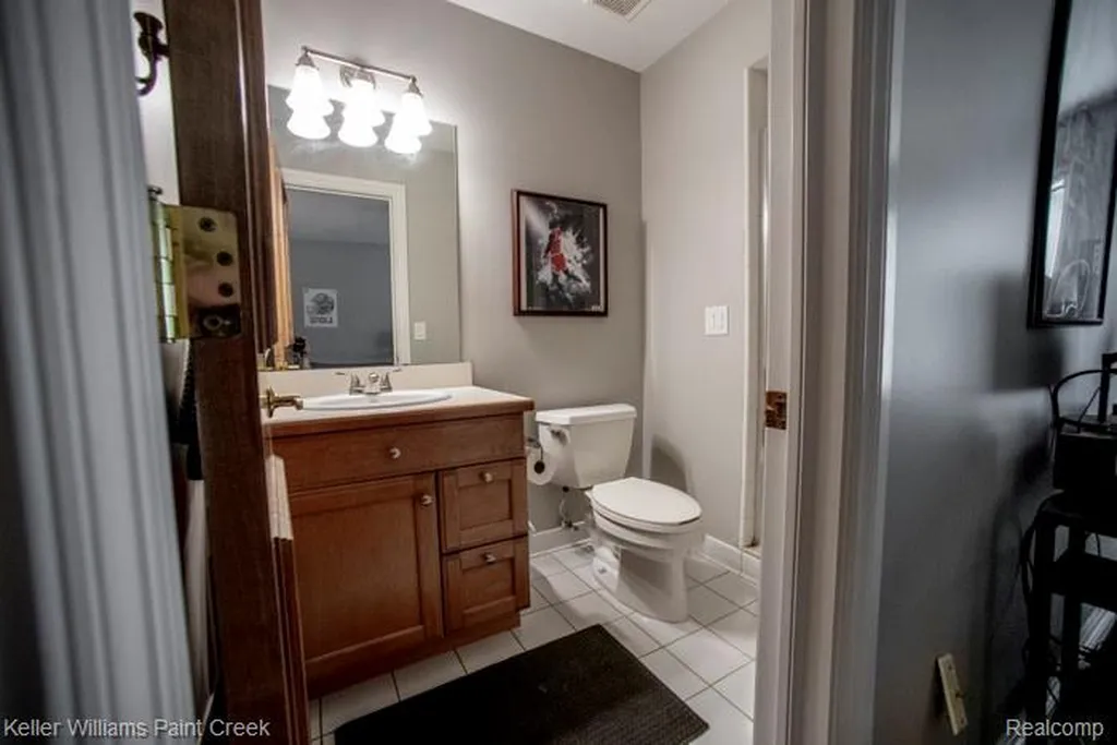 4853 Goodison Place Drive Oakland Charter Township MI 48306