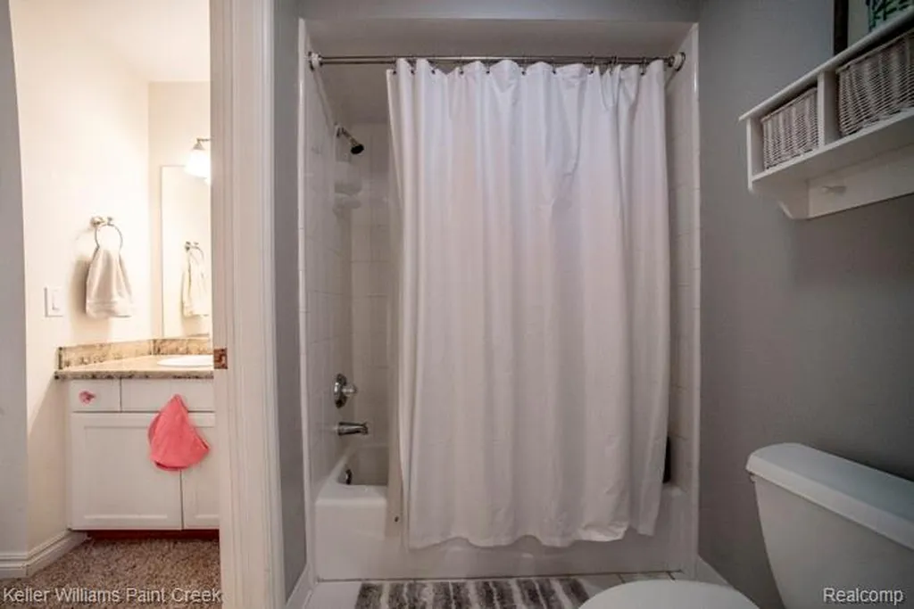 4853 Goodison Place Drive Oakland Charter Township MI 48306