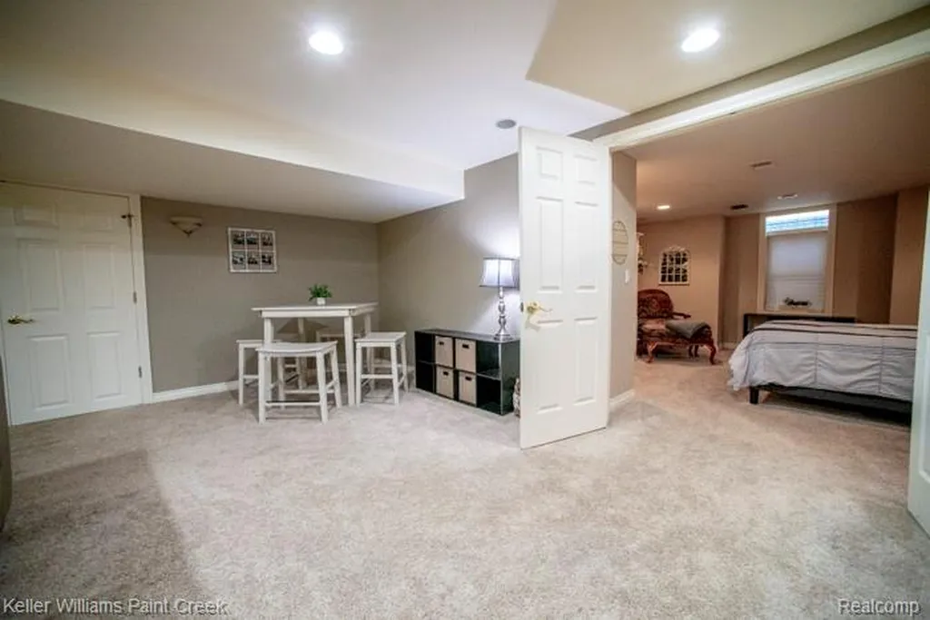 4853 Goodison Place Drive Oakland Charter Township MI 48306