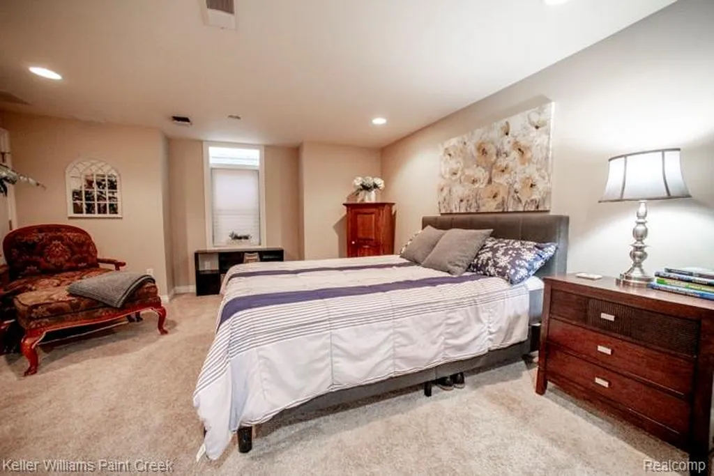 4853 Goodison Place Drive Oakland Charter Township MI 48306