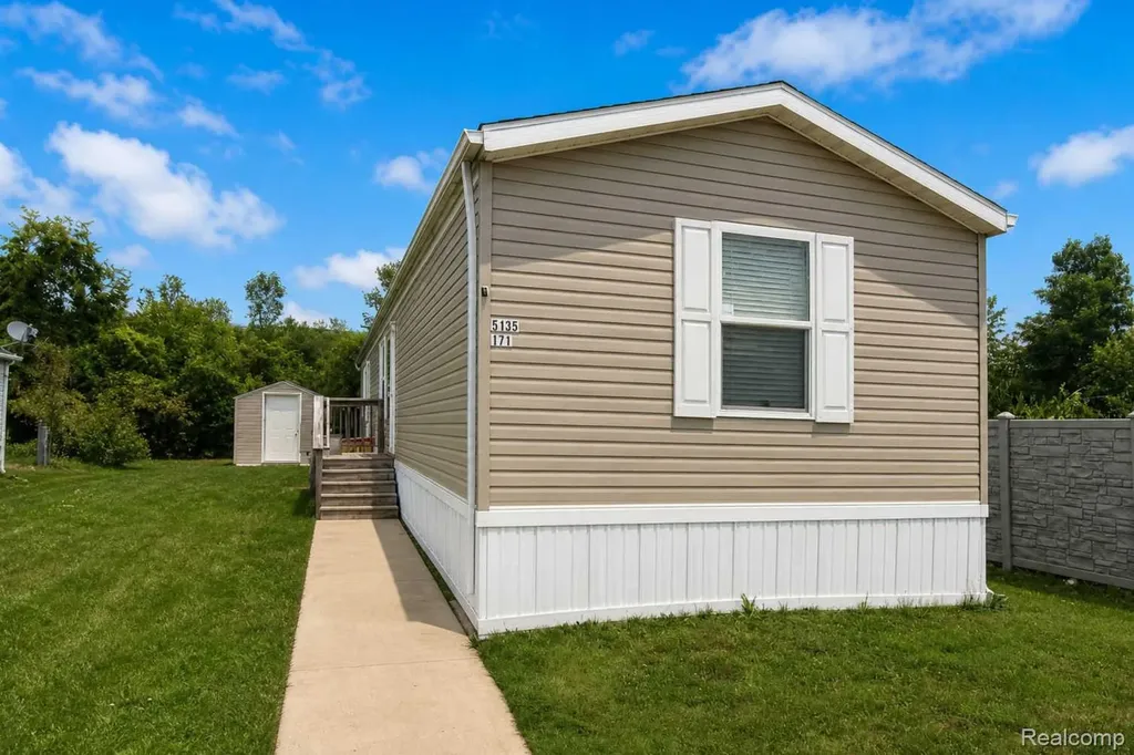 5135 East Annapolis Circle Canton Charter Township MI 48188