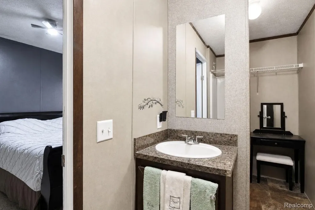 5135 East Annapolis Circle Canton Charter Township MI 48188