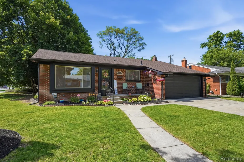 27407 Buckingham Street Livonia City MI 48154