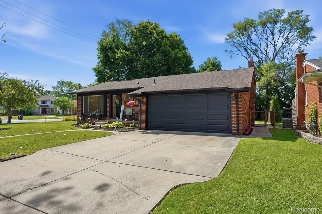 27407 Buckingham Street Livonia City MI 48154