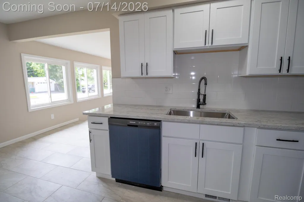 4060 Winifred Street Wayne City MI 48184