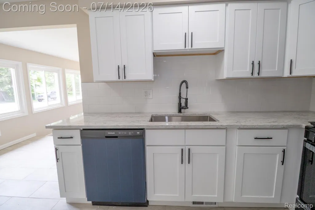 4060 Winifred Street Wayne City MI 48184