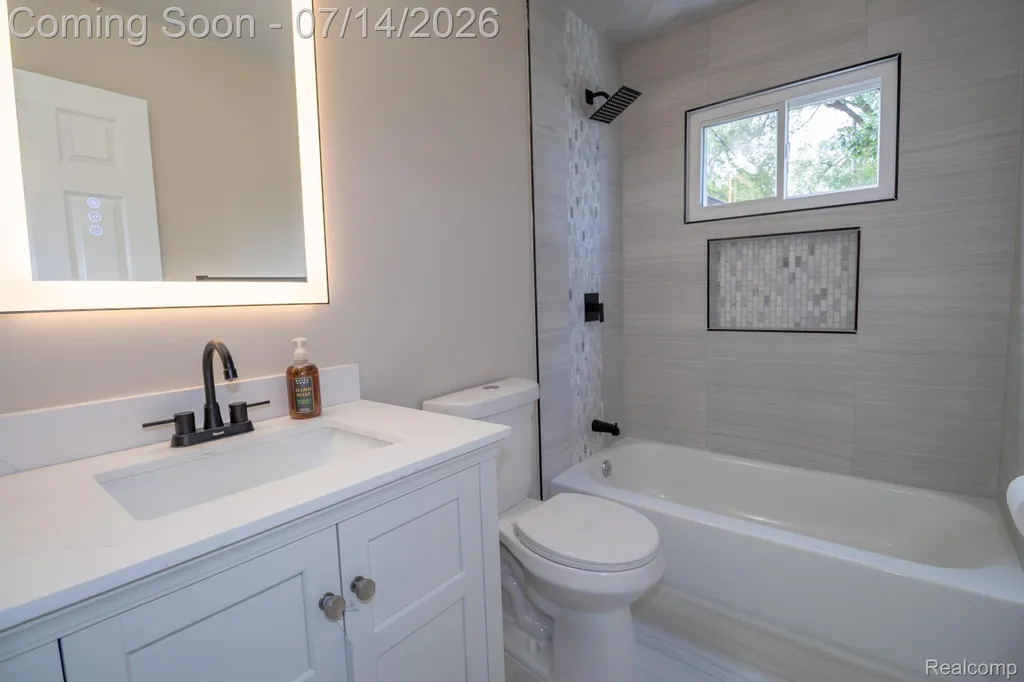 4060 Winifred Street Wayne City MI 48184