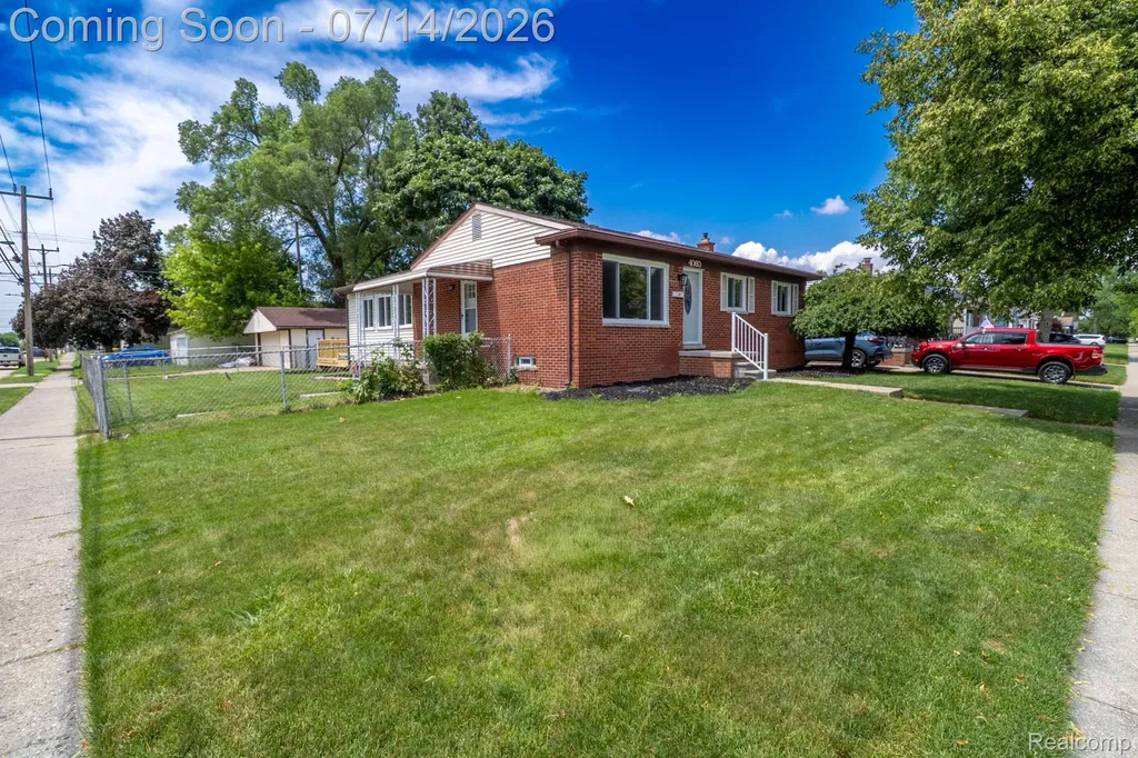 4060 Winifred Street Wayne City MI 48184