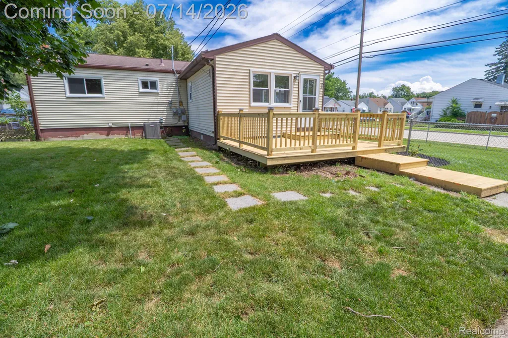 4060 Winifred Street Wayne City MI 48184