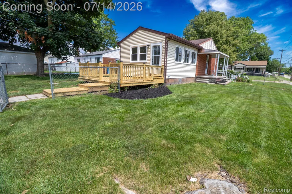 4060 Winifred Street Wayne City MI 48184