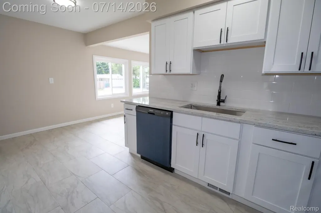 4060 Winifred Street Wayne City MI 48184