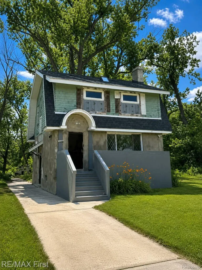 14684 Mapleridge Street Detroit City MI 48205