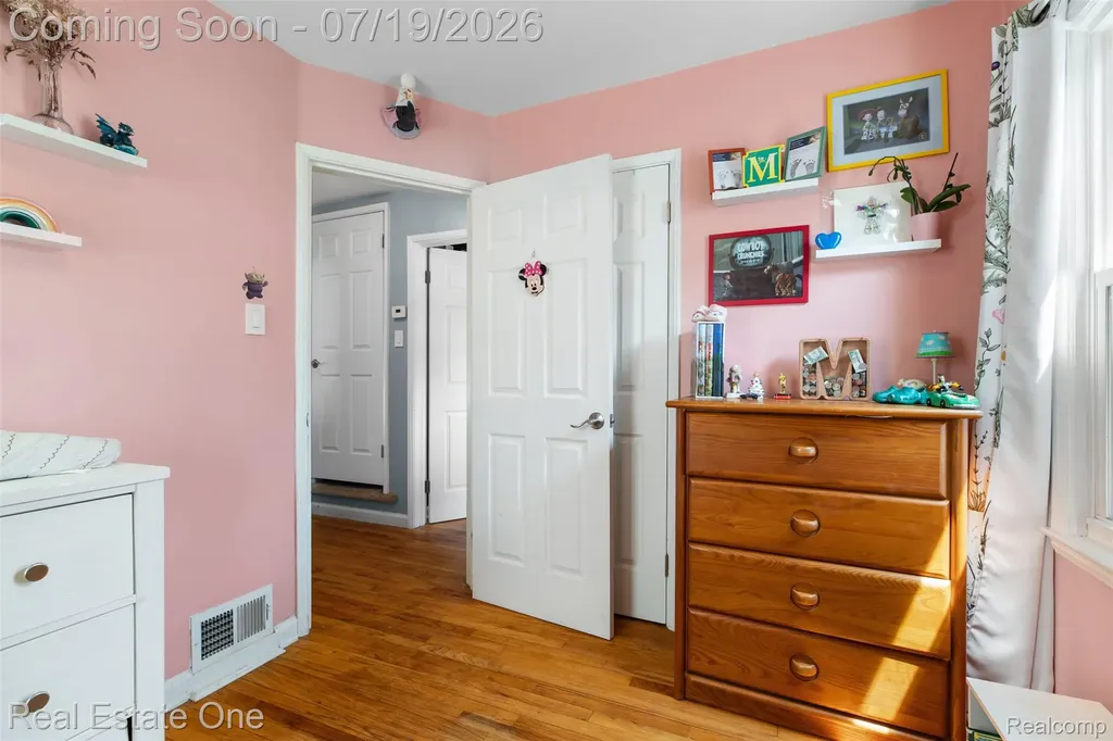 483 Kings Highway Wyandotte City MI 48192