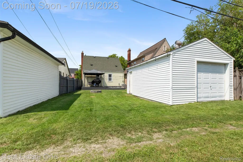 483 Kings Highway Wyandotte City MI 48192