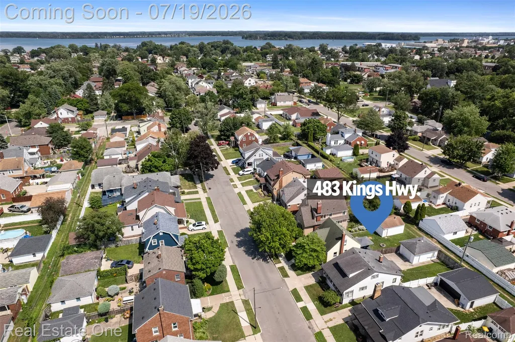 483 Kings Highway Wyandotte City MI 48192