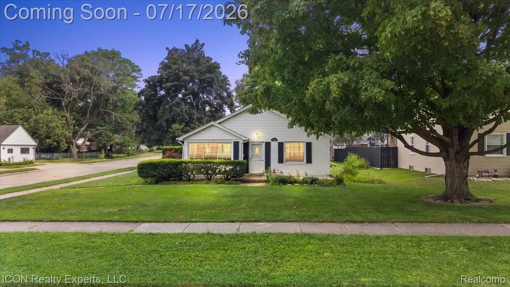 3666 Capitol Avenue Warren City MI 48091