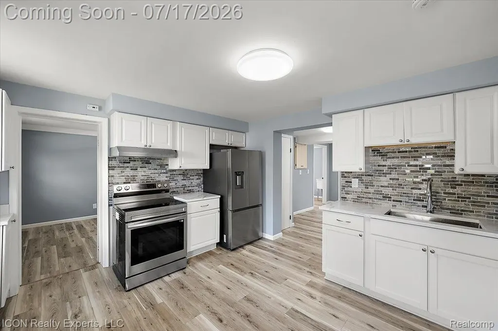 3666 Capitol Avenue Warren City MI 48091