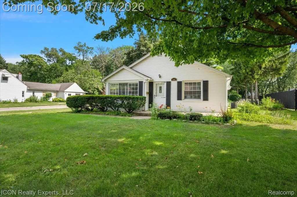 3666 Capitol Avenue Warren City MI 48091