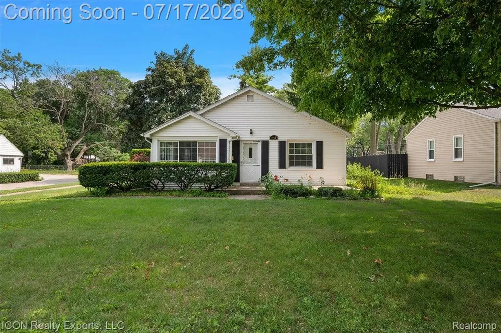 3666 Capitol Avenue Warren City MI 48091