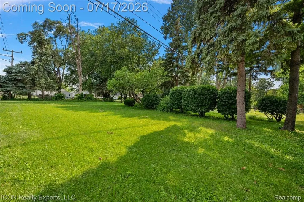 3666 Capitol Avenue Warren City MI 48091