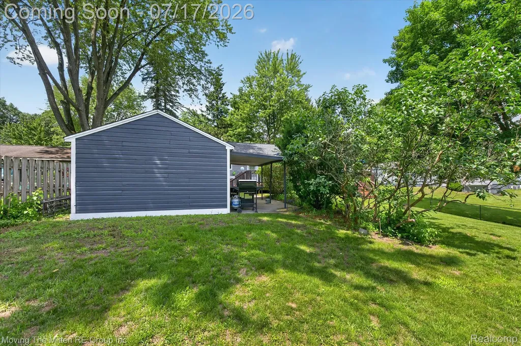744 S Park Street Highland Charter Township MI 48356