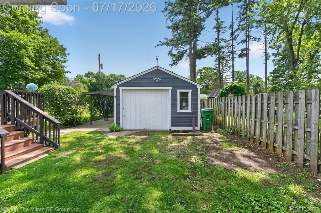 744 S Park Street Highland Charter Township MI 48356