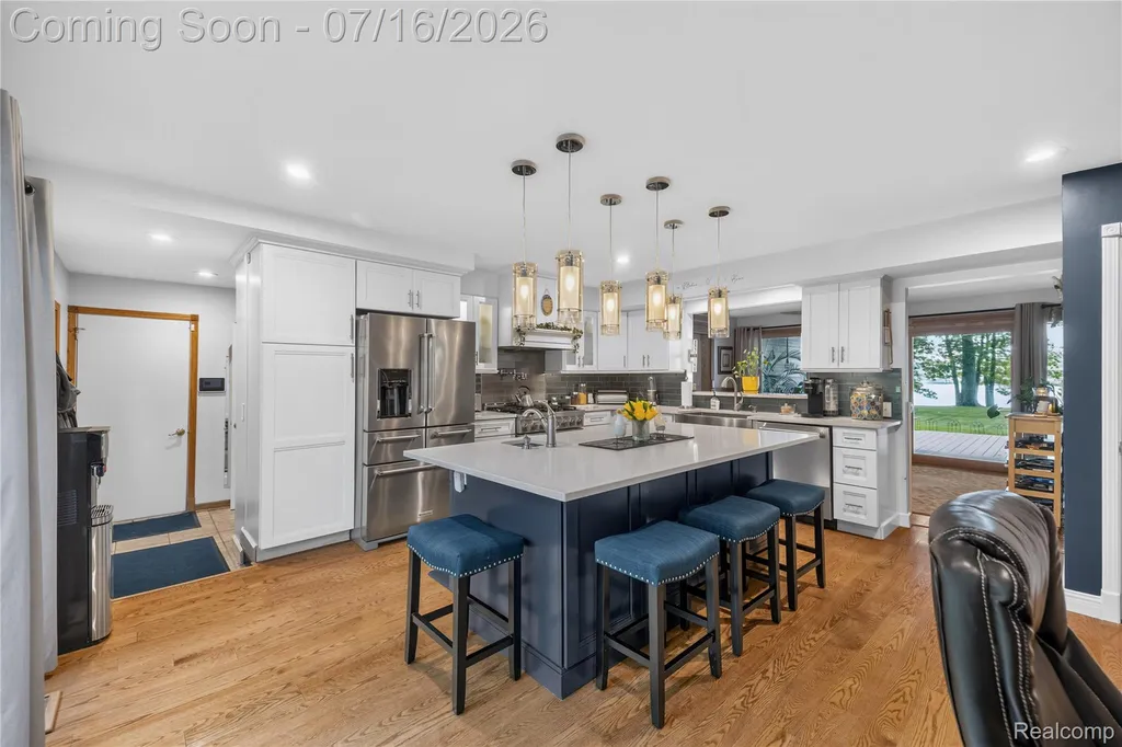 29474 East River Road Grosse Ile Township MI 48138
