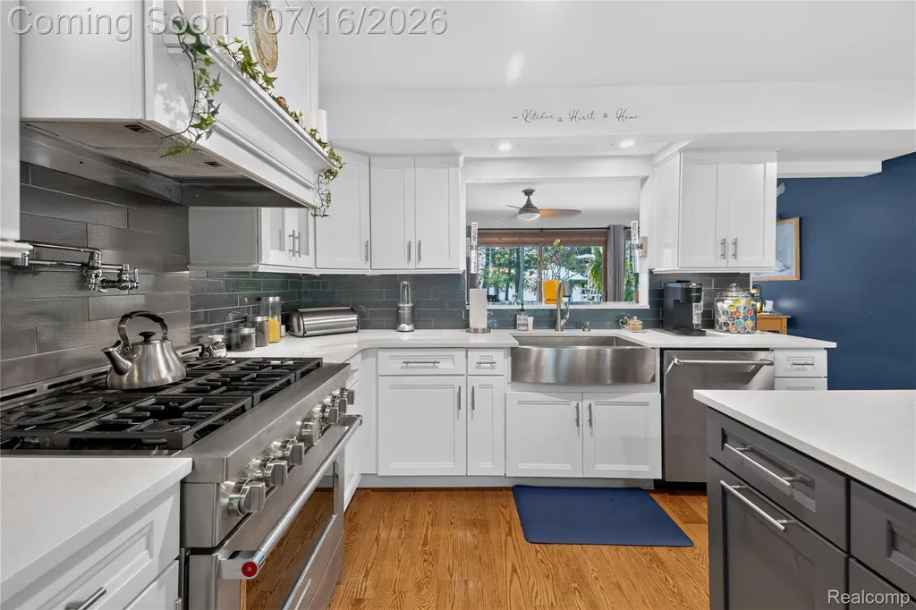 29474 East River Road Grosse Ile Township MI 48138