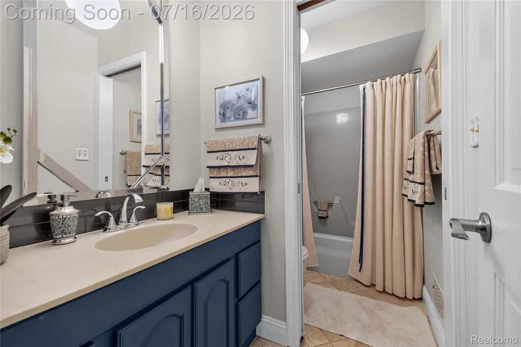 29474 East River Road Grosse Ile Township MI 48138