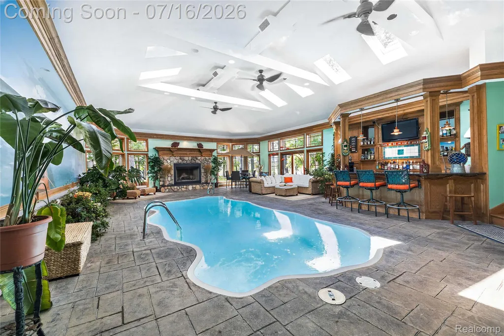 29474 East River Road Grosse Ile Township MI 48138