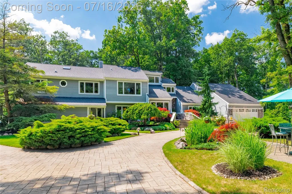 29474 East River Road Grosse Ile Township MI 48138