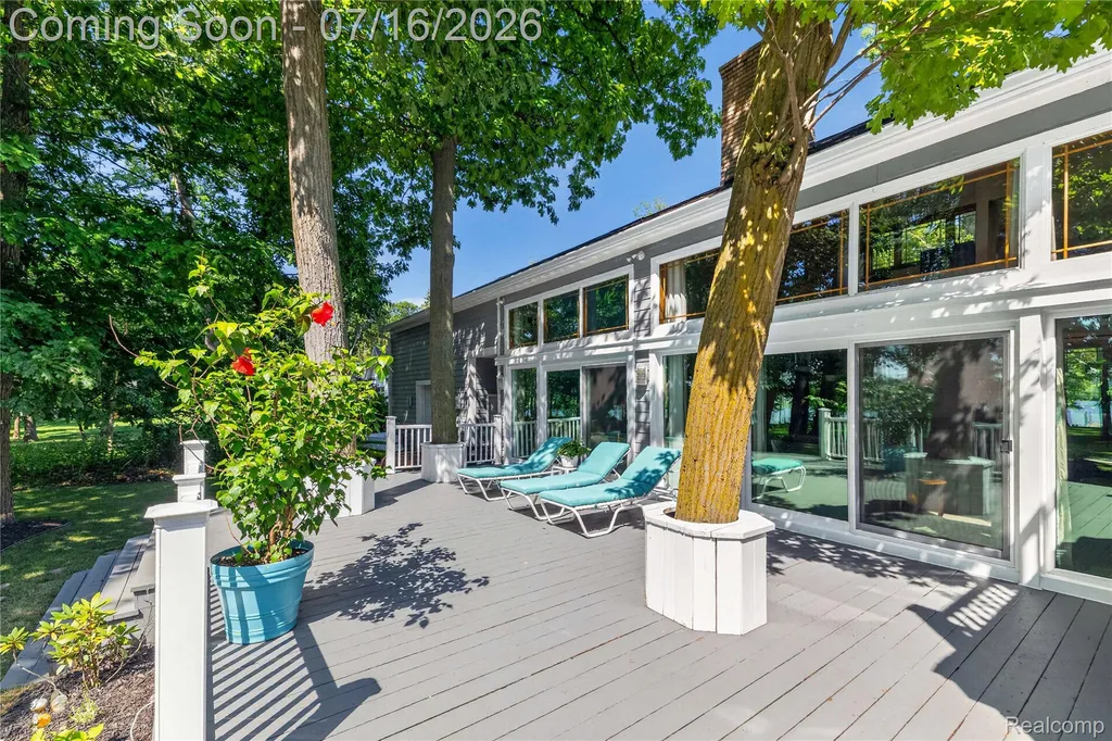 29474 East River Road Grosse Ile Township MI 48138