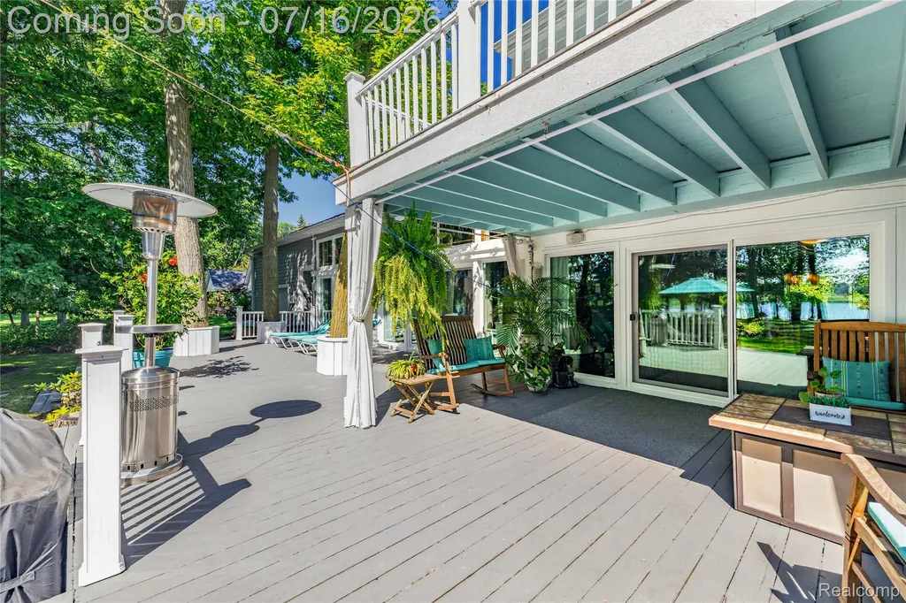 29474 East River Road Grosse Ile Township MI 48138