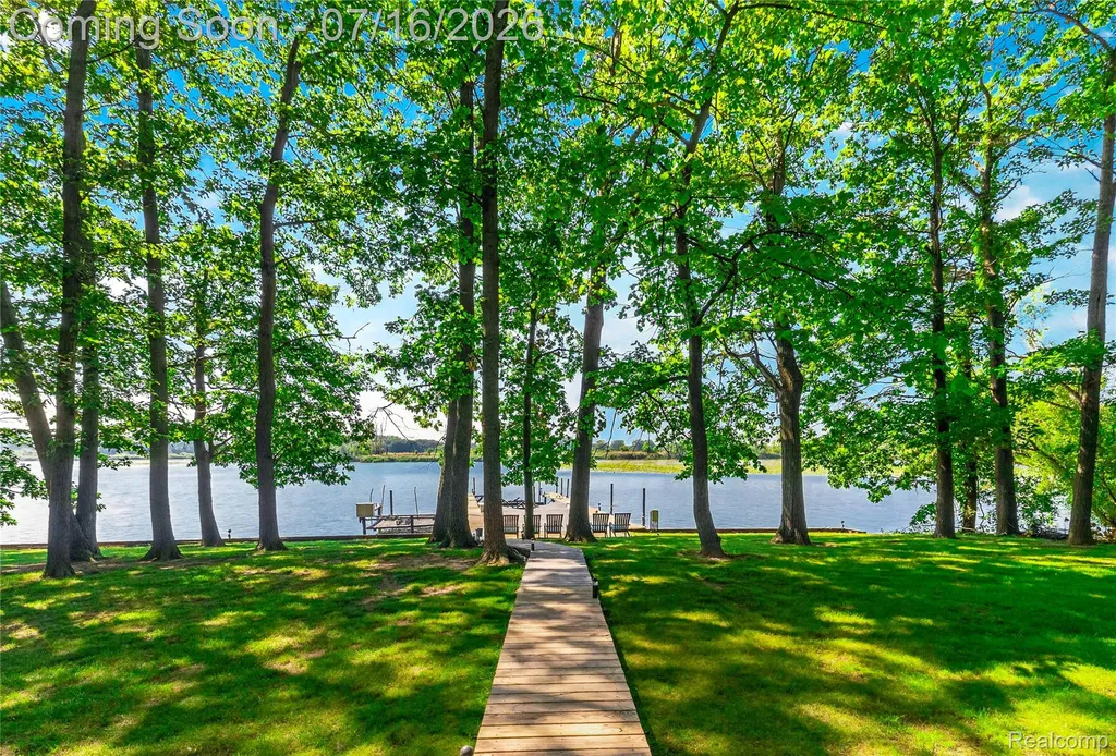 29474 East River Road Grosse Ile Township MI 48138