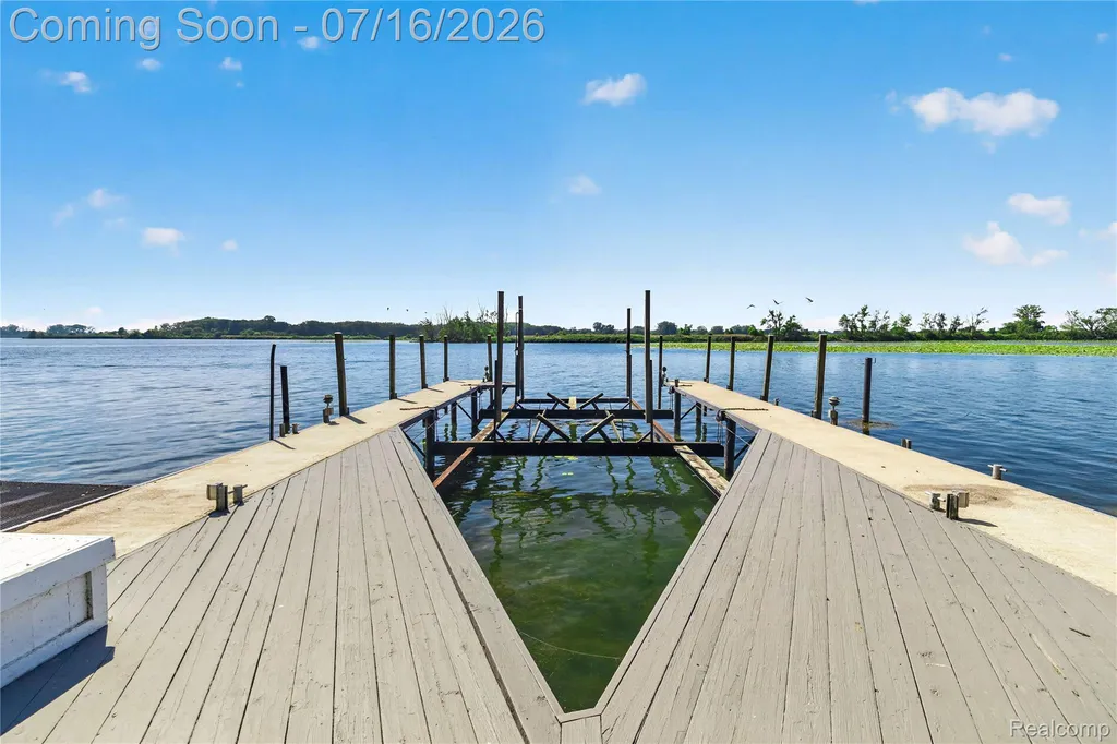 29474 East River Road Grosse Ile Township MI 48138