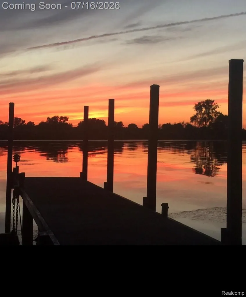 29474 East River Road Grosse Ile Township MI 48138