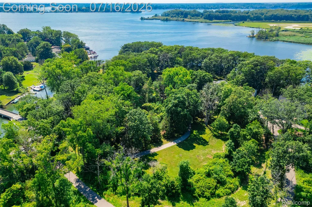 29474 East River Road Grosse Ile Township MI 48138
