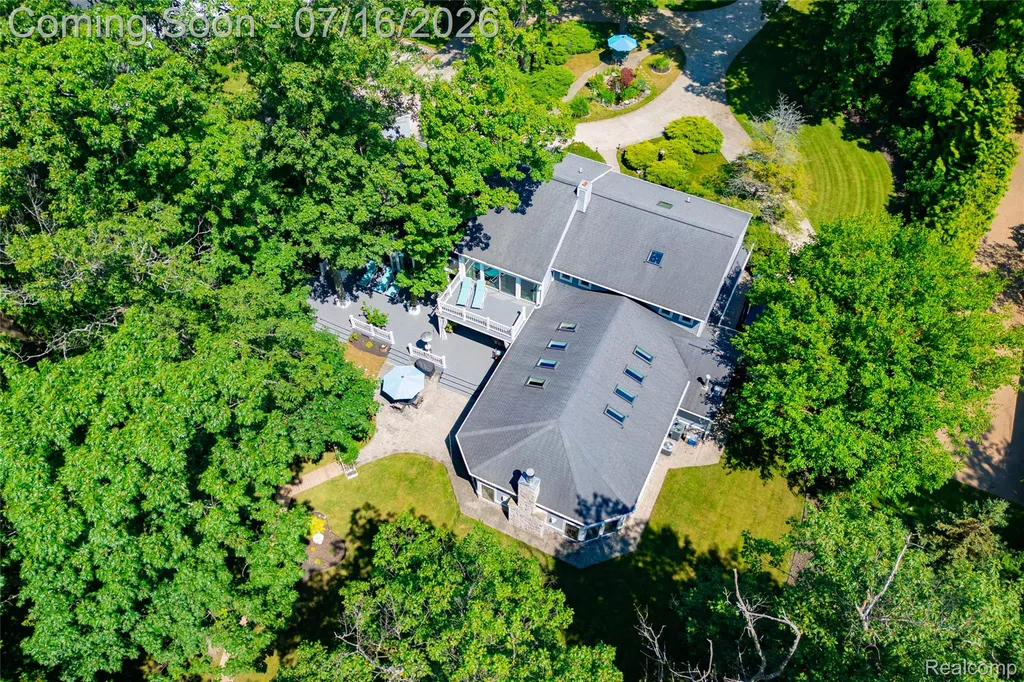 29474 East River Road Grosse Ile Township MI 48138